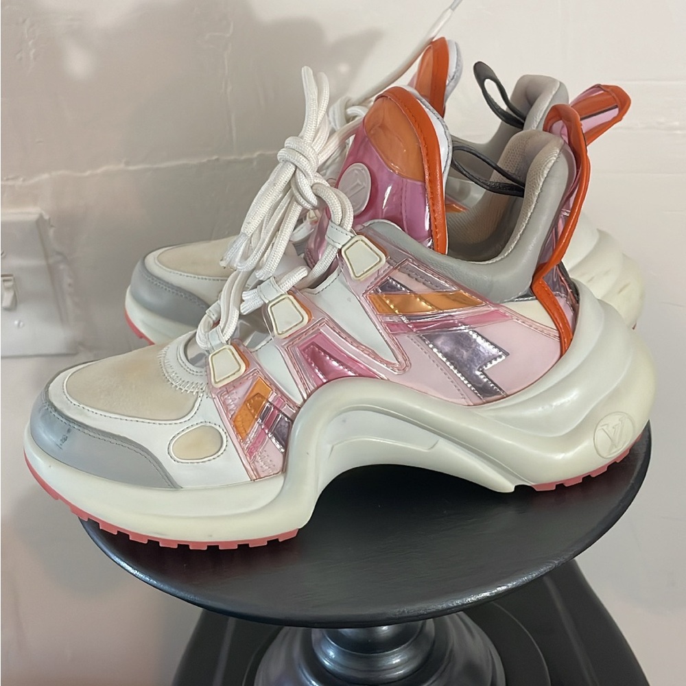 Louis Vuitton Archlight - Picture 2 of 14